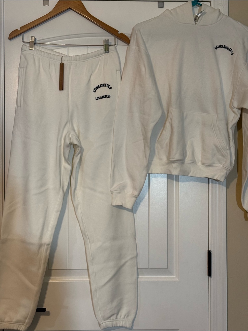 Skims women’s Sweatsuit